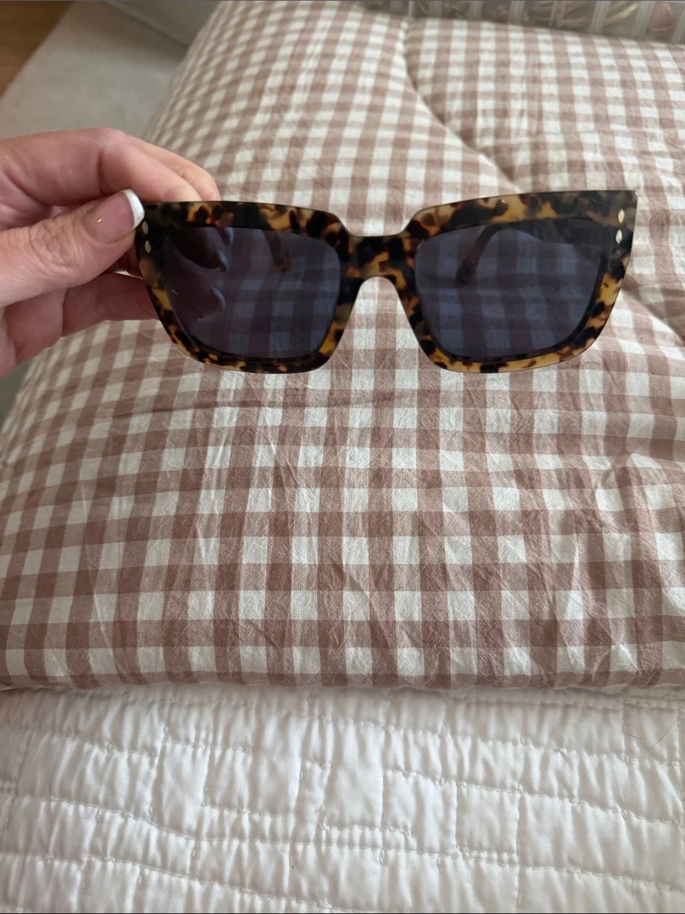 Isabel Marant Tortoiseshell Square Sunglasses with Dark Lenses